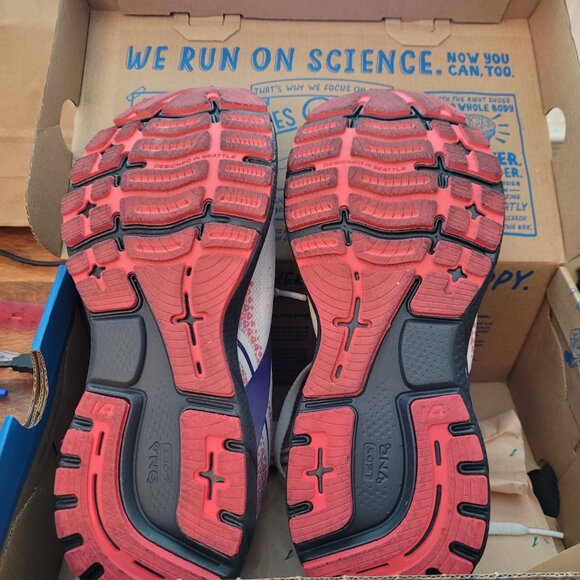 Brooks Women's Ghost 14 Athletic Shoes - White/Purple - Size 6.5 - Picture 6 of 8